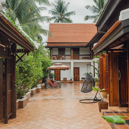 Ananta Hotel Luangprabang Exterior foto
